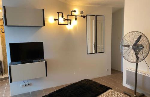 Cairanne Apartment | La vue sur le Mont Ventoux, appartement & parking