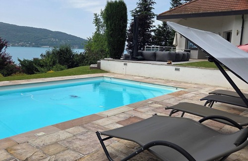 Veyrier-du-Lac Villa | Lake Annecy magnificent new villa standing in front of the lake with stunning vi