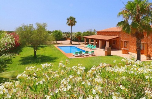 Campos Villa | Large Country House in a Private Location with AC and Private Pool, close to the Beach of Es Trenc !