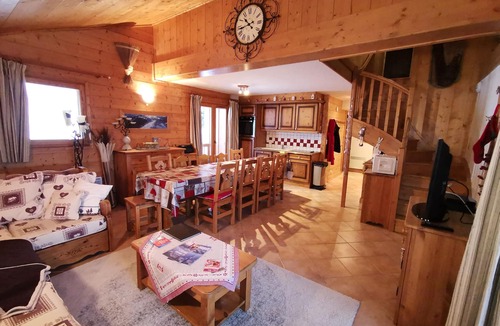 Bisanne 1500 Apartment | LARGE DUPLEX 120 M2 IN MGM LUXURY CHALET WITH HEATED SWIMMING POOL 4 *
