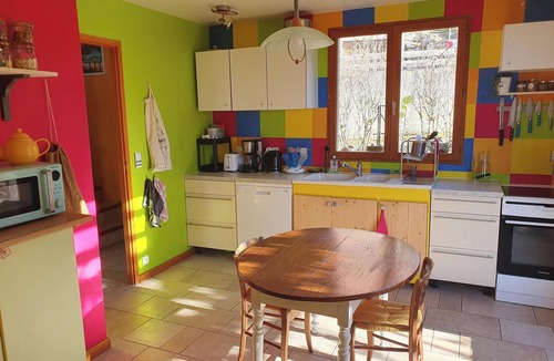 Jarrie House | Large family home between countryside and mountains