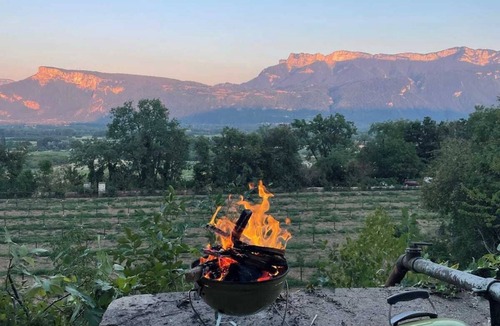 Tullins House | Large historic estate with jacuzzi - gîte 12 pers. - calm & nature