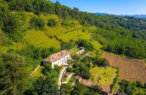 Tullins House | Large historic estate with jacuzzi - gîte 12 pers. - calm & nature