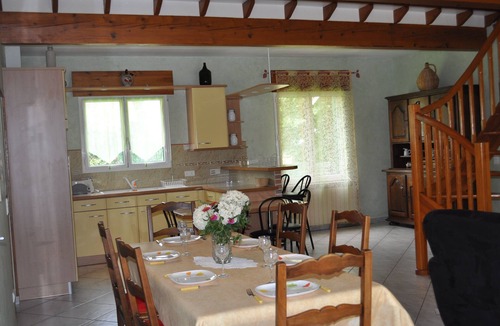 Begole House | Large House with pool veranda and views of the Pyrenees