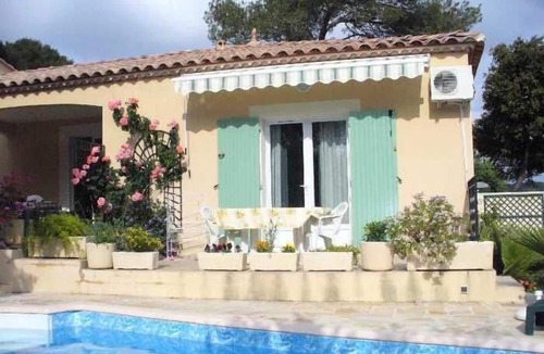 Nimes City Centre Villa | Large Independent Studio, Quiet, in Nîmes, terrace and pool, Greenery setting