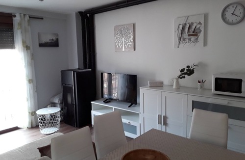 Camarena de la Sierra Apartment | Las Eras Apartment 15 minutes from the ski slopes of Javalambre