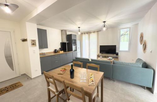 Port-Saint-Louis-du-Rhone Apartment | Le Balcon du Ponant 2 bedrooms with terrace park view