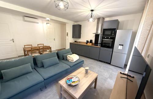 Port-Saint-Louis-du-Rhone Apartment | Le Balcon du Ponant 2 bedrooms with terrace park view