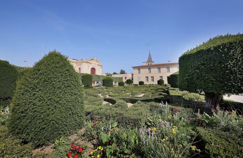 Castres Apartment | Le Barral - Two Bedroom Apartment, Sleeps 6