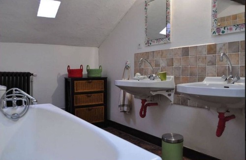 Vancia - Crepieux House | Le Castel Biodiversity Park - Guest house & Table Bio