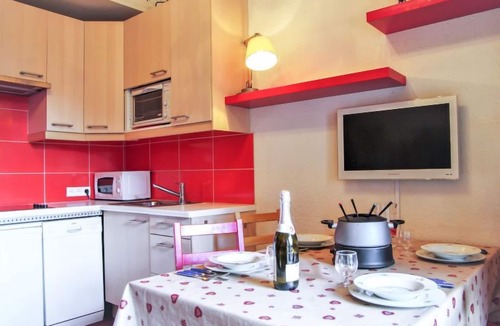 Chamonix City Centre Apartment | Le Chailloud by Interhome