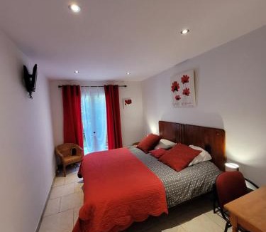Saint-Chamas House | le clos des sources