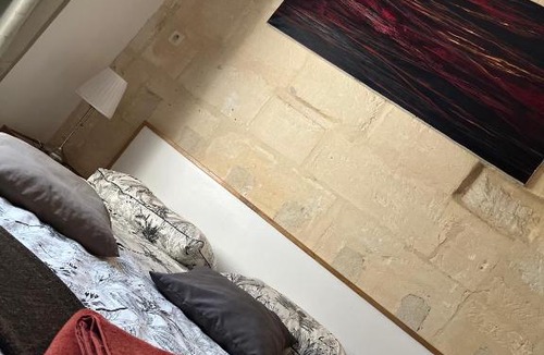 Arles City Centre House | Le Donjon De La Roquette