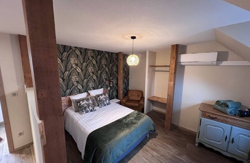 Schoenau Bed & Breakfast | Le G, Gite d'exception 4*, (6/7p) near EuropaPark, swimming pool, wellness facilities