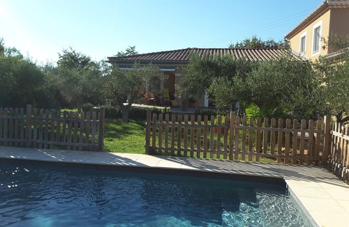 Saint-Maximin House | Le Mas de Tiomka - single B & B, swimming pool, quiet 4km Uzès