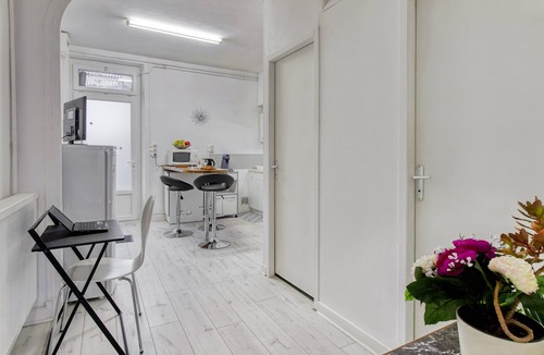 Tarbes Apartment | Le PYRENEA (Ministerial classification) Quiet near the center. Proximity to Adour.