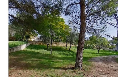 Les 3 Ponts Apartment | LE TRAJAN: Quiet & popular location; Swimming pool, garrigue, Provence.