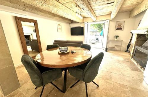 Saint-Laurent-d'Aigouze Apartment | Les Appartements du Mas - Quartz