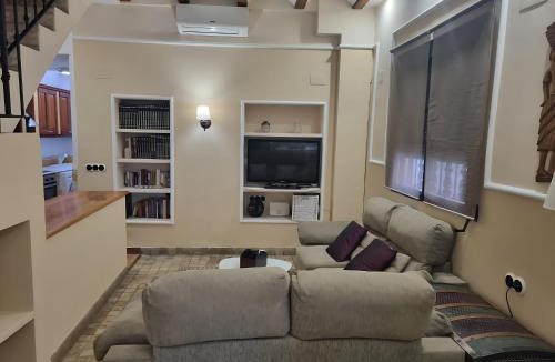 Montserrat House | Les Dos Nines