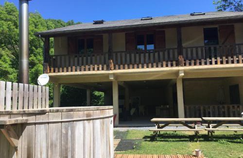 Camous House | Les MARMOTTES pour 12 avec bain nordique privatif