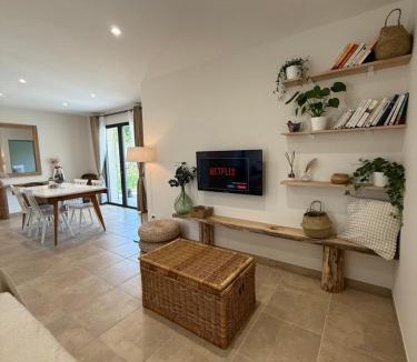 Bezouce House | Les Olivettes