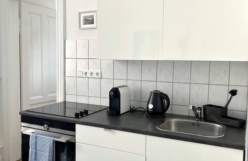 Wolfenbuettel Apartment | Lessingstube: Bright, cozy apartment with box spring bed & close to Jägermeister