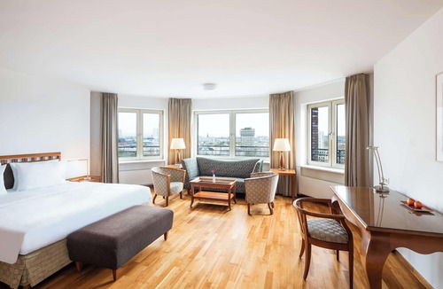 Sachsenhausen Hotel | Lindner Hotel Frankfurt Main Plaza, part of JdV by Hyatt