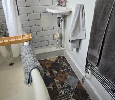 Rochester East Ward Apartment | Little Dorrit Studio flat Rochester ME1 1XZ
