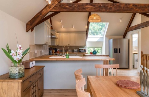 Ilminster Villa | Little Hideaway - Four Bedroom Villa, Sleeps 8