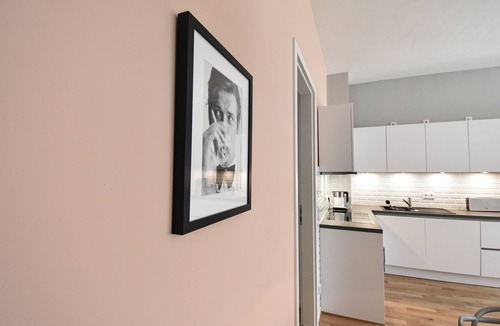 Gohlis-Mitte Apartment | Living in the historic Bleichert plants in the middle of the green heart of the city.