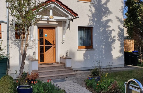 Arnstadt House | Living with friends. The way is the goal and the way leads to us.