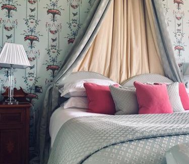 Llyswen House | Llangoed Hall
