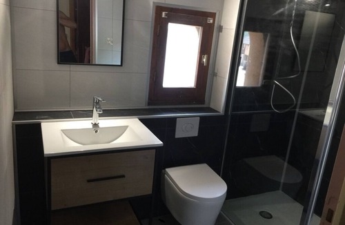 Esquieze-Sere House | Location Tout Confort 8 Personnes Dans les Pyrénéées