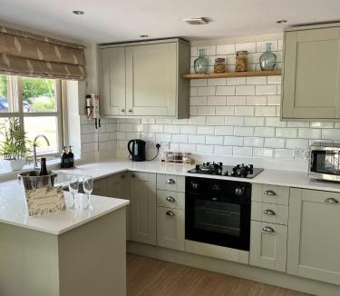 Cutnall Green House | LODGE Nuthatch