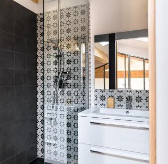 Vernegues House | Loft en Provence - Terrasse-Climatisation-Proche Golf et Luberon