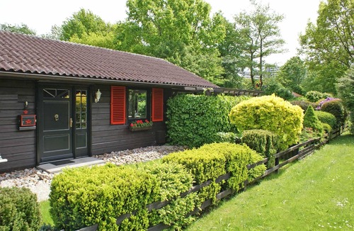 Damp House | Log cabin - with W-LAN - very close to the beach - - large terrace - 2 x TV