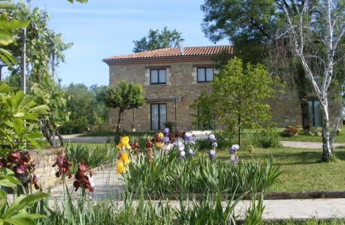 Saint-Antonin Noble Val Bed & Breakfast | Lou Papagai