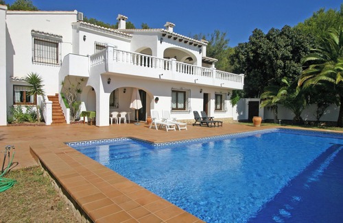 Moravit Villa | Lovely and classic villa in Moraira, on the Costa Blanca, Spain with private pool for 6 persons