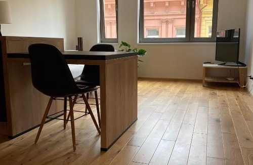 Smichov Apartment | Lovely Apartment at Anděl - Prague 5