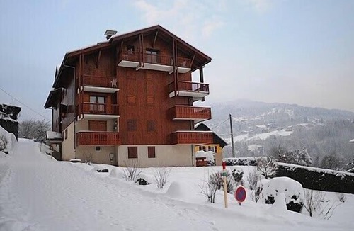 Saint-Gervais-les-Bains Apartment | Lovely well equipped Chalet Apartment in St Gervais Les Bains. Sleeps up to 6