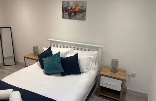 Wolverhampton Apartment | Lux Wolverhampton Stay Near Molineux Stadium