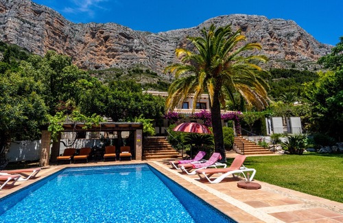 Montgo de Toscamar Villa | luxurious- 5-Bed Villa Scenic in Javea