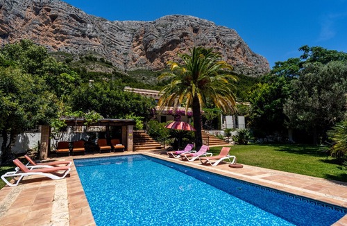 Montgo de Toscamar Villa | luxurious- 5-Bed Villa Scenic in Javea