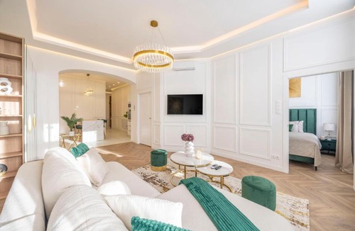 Terezvaros Apartment | Luxurious Charming E47 City Center Suite by Prestige Homes