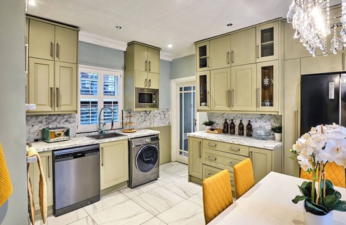 Pontcanna House | Luxury 4-Bed Pontcanna Home, Principality Stadium Stroll, Off Street Parking