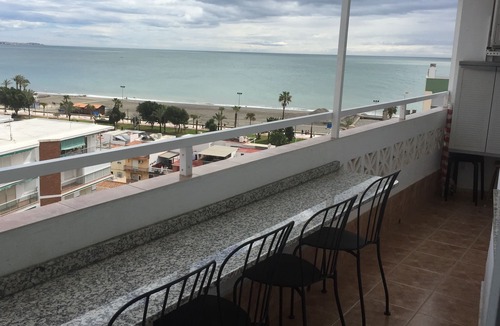 Torre del Mar Apartment | Luxury apartment with stunning sea views very close to the beach (WLAN Smart TV)