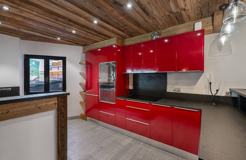 Val-d'Isere Apartment | Luxury apartment in Val-d'Isère with sauna, parking and WIFI
