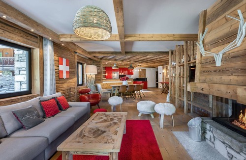 Val-d'Isere Apartment | Luxury apartment in Val-d'Isère with sauna, parking and WIFI