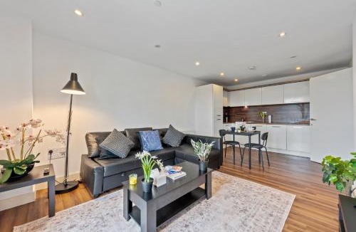 Alperton Apartment | Luxury High-Rise Flat next to Wembley stadium and central London