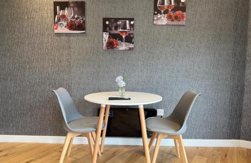 Cribbs Causeway Apartment | Luxury studio